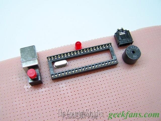 制作单片机触摸键电子琴