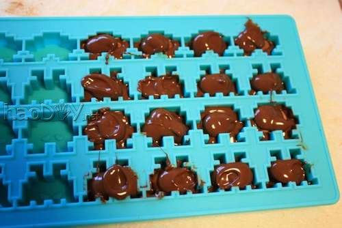 自制巧克力DIY:可以吃的8比特小怪兽!