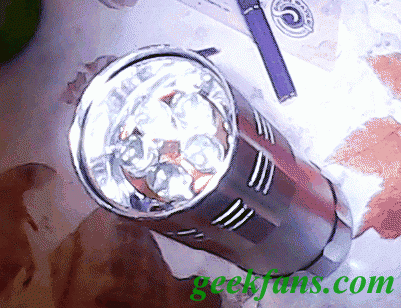 自制将单色手电筒改装成led紫外手电筒