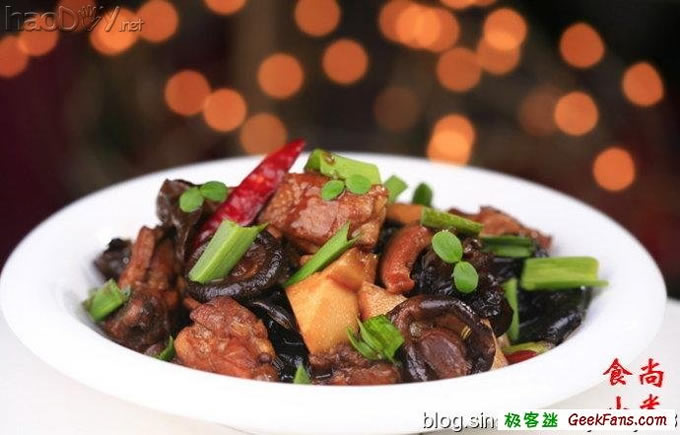 制作黄焖鸡的做法