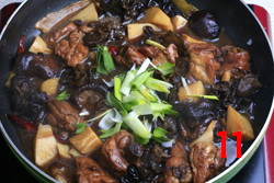 制作黄焖鸡的做法