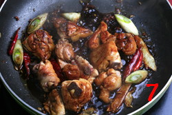 制作黄焖鸡的做法