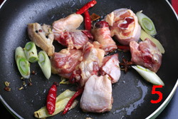 制作黄焖鸡的做法