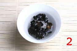 制作黄焖鸡的做法