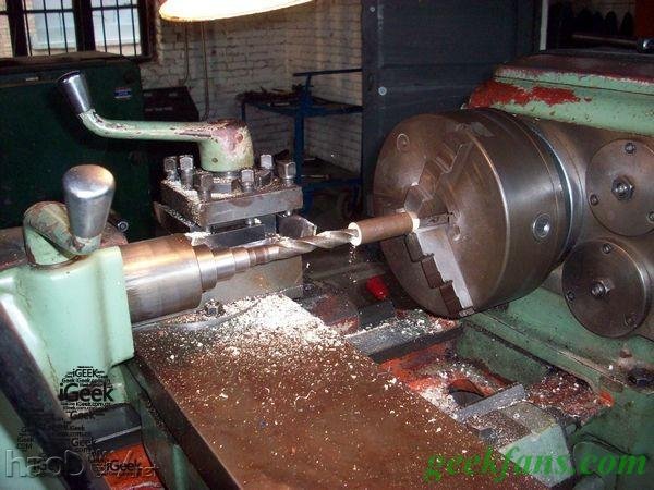 diyDIY小巧手机移动电源