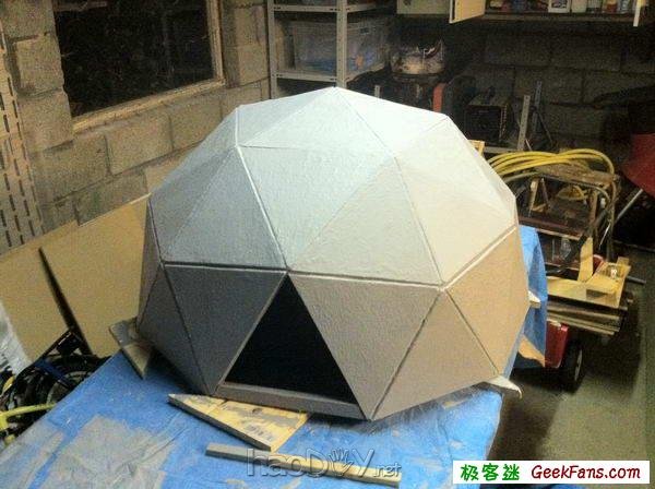 制作给鸡做的个性小屋鸡笼鸡舍