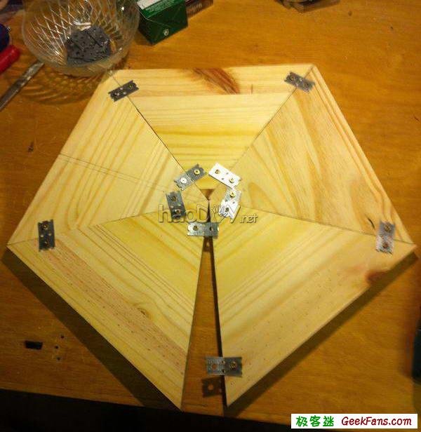 制作给鸡做的个性小屋鸡笼鸡舍