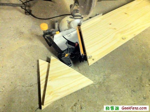 制作给鸡做的个性小屋鸡笼鸡舍