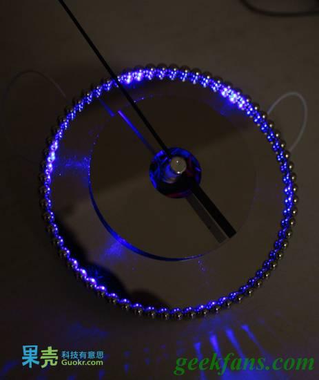 diyDIY炫丽的led硬盘钟