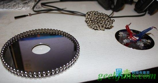 diyDIY炫丽的led硬盘钟