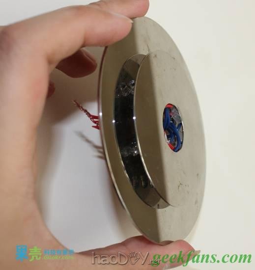 diyDIY炫丽的led硬盘钟