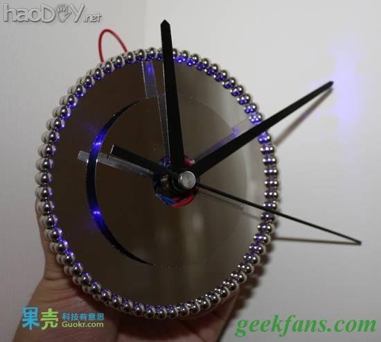 diyDIY炫丽的led硬盘钟