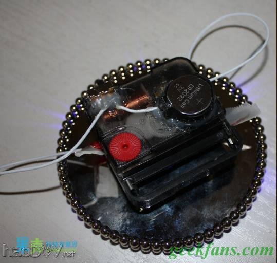 diyDIY炫丽的led硬盘钟