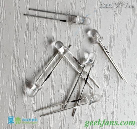 diyDIY炫丽的led硬盘钟