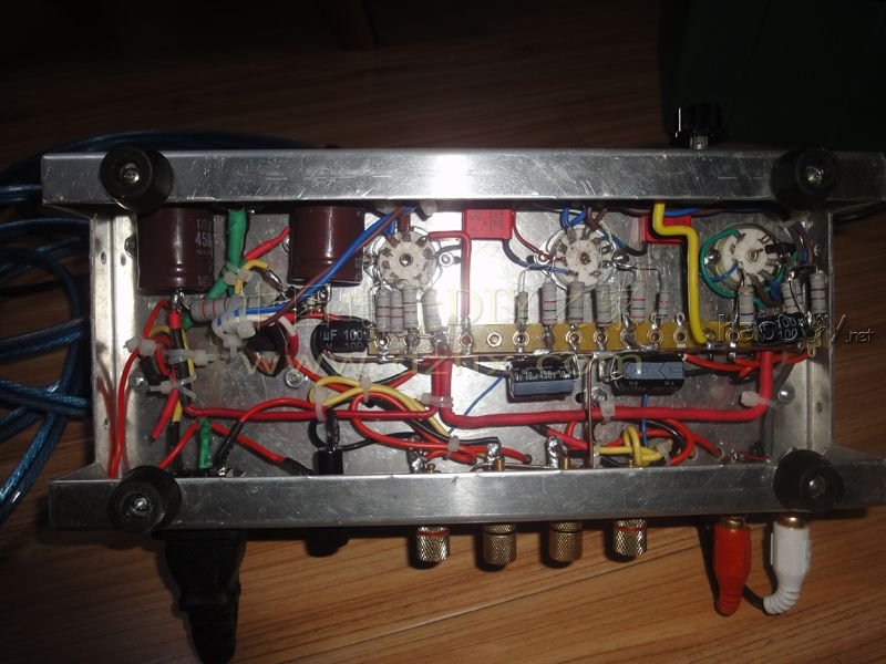 电子制作论坛-电子制作网-DSC02678.jpg 发一个自己的作品,6N2+6P1电子管功放