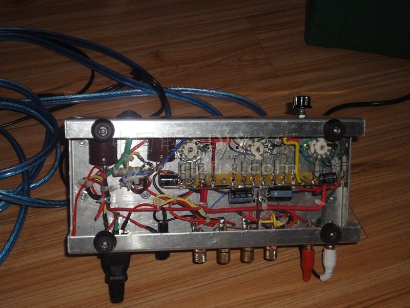 电子制作论坛-电子制作网-DSC02679.jpg 发一个自己的作品,6N2+6P1电子管功放