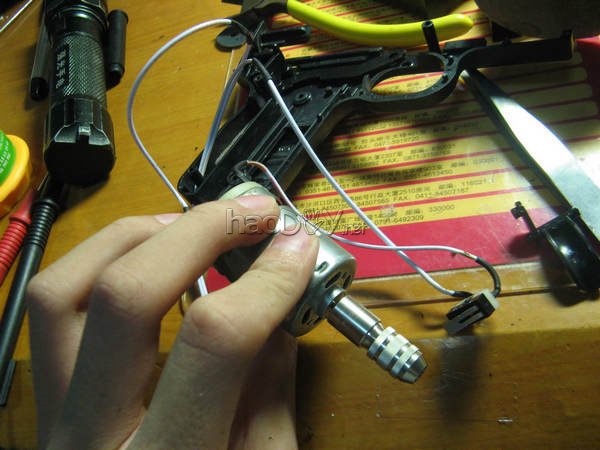 制作DIY多功能手电钻