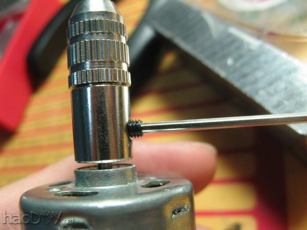 制作DIY多功能手电钻