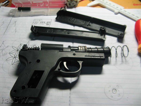 制作DIY多功能手电钻