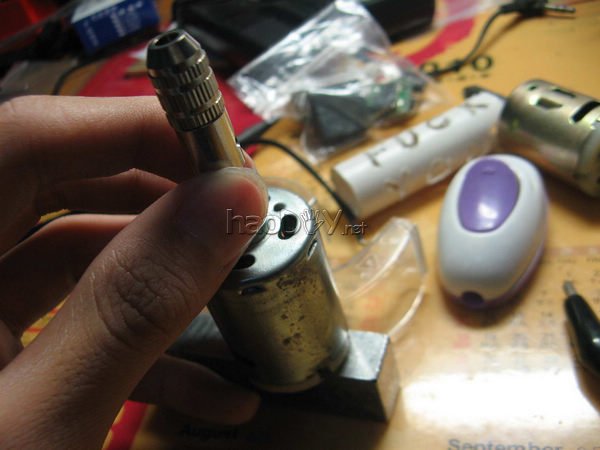 制作DIY多功能手电钻