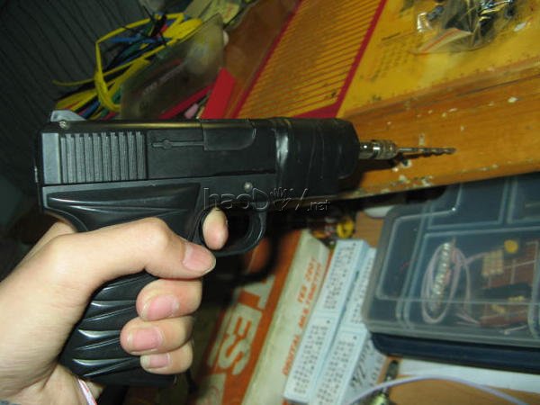 制作DIY多功能手电钻
