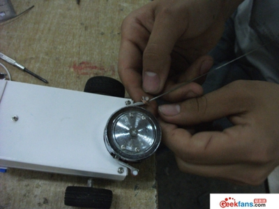 制作自动避障小车