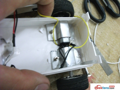 制作自动避障小车