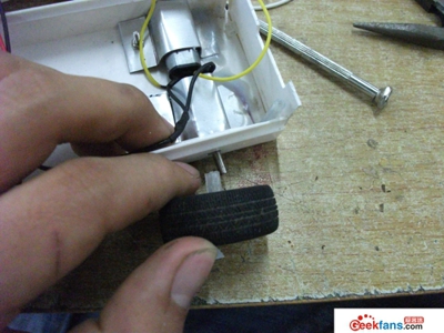 制作自动避障小车