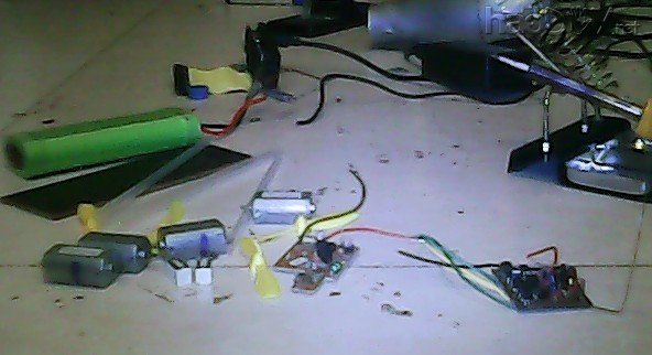 制作手把手教你做四轴旋翼机!