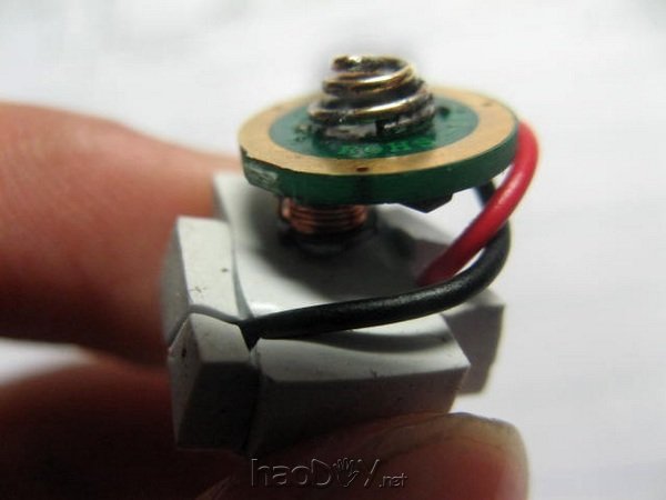 diy自制迷你LED变焦手电