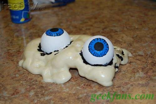 自制万圣节制作:眼球拌脑浆