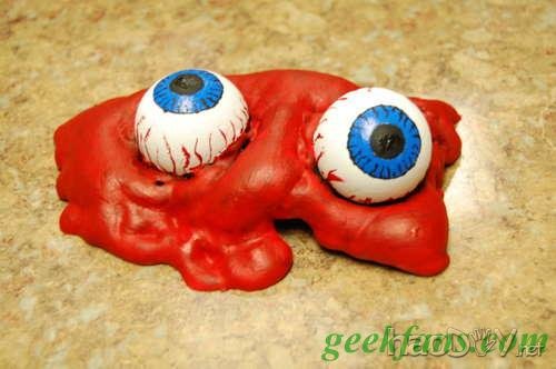 自制万圣节制作:眼球拌脑浆