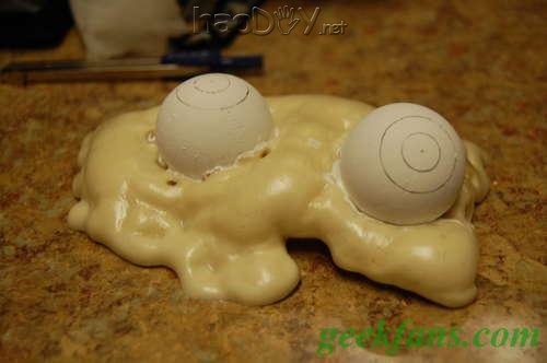 自制万圣节制作:眼球拌脑浆