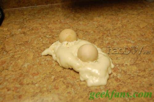 自制万圣节制作:眼球拌脑浆