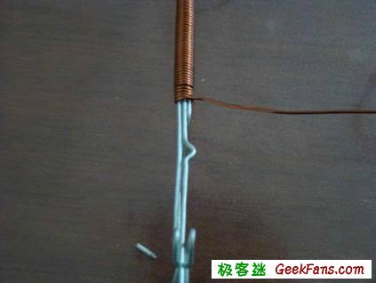 自制教你做把弹弓枪