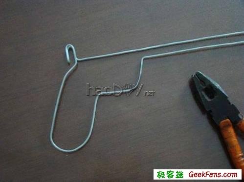 自制教你做把弹弓枪