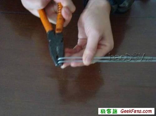 自制教你做把弹弓枪