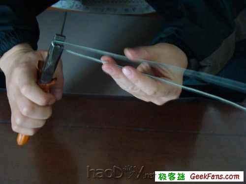 自制教你做把弹弓枪