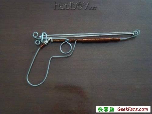 自制教你做把弹弓枪