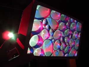 自制奇妙光魔盒:炫彩水立方!