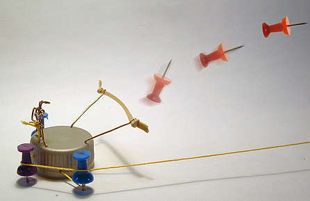 自制制作小玩具:图钉发射器