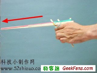自制手工制作玩具:连发皮筋枪