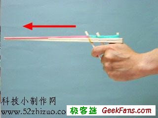 自制手工制作玩具:连发皮筋枪