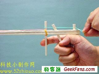 自制手工制作玩具:连发皮筋枪