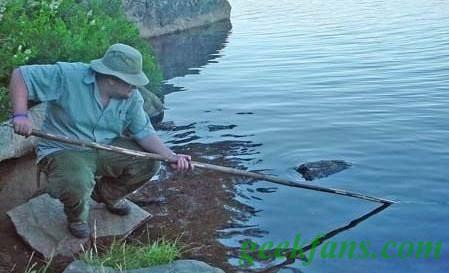 自制户外捕鱼:鱼叉的制作方法