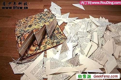 diy用废旧书本制作圣诞树