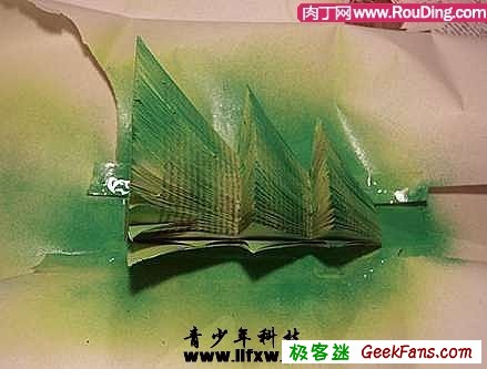 diy用废旧书本制作圣诞树