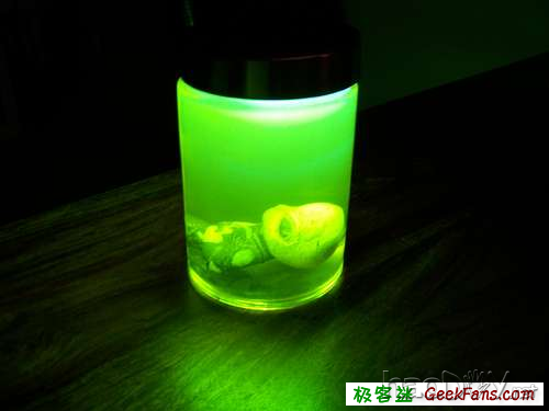 制作发光的外星人?地外文明培养罐!