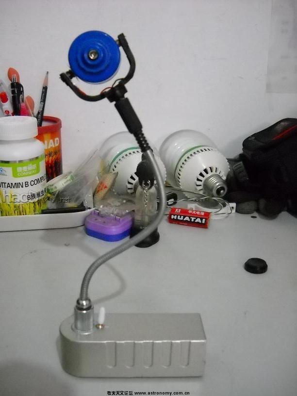 DSCN0704.jpg 今天又折腾了一个显微光源的灯