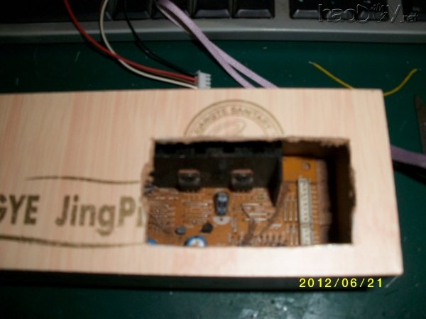 3.jpg 多功能稳压电源,上门维修方便多了